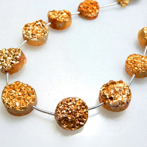 Perles de pierres précieuses Briolette plaquées or de qualité supérieure, taille personnalisée, certifiées par un tiers, fournitures pour la fabrication de bijoux, options multi-tailles - Product Image 1