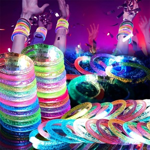 Acrylique LED Bracelet lumineux Festival de musique <span class=keywords><strong>Activités</strong></span> de plein air Acclamations <span class=keywords><strong>Halloween</strong></span> Noël Carnaval Anniversaire Accessoires de mariage - Product Image 5