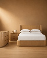 Cadre de lit plateforme moderne en bois massif avec base cannelée, taille King Queen, mobilier de chambre d'hôtel personnalisé, luxe minimaliste