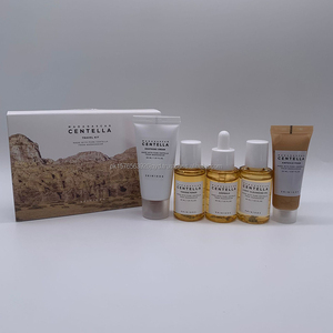 SKIN1004 Madagascar Centella Travel Kit, Crema Calmante, Tónico, Ampolla, Espuma, Set de Cuidado de la Piel Hidratante - Product Image 1