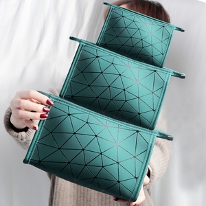 Boshiho Customized Diamond-shaped Makeup Handbag Travel Carrying <b>Toiletry</b> <b>Bag</b> <b>Large</b> Capacity Cosmetic Storage <b>Bag</b> - Product Image 6