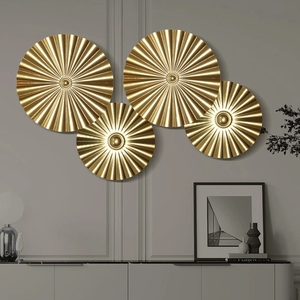 Décoration murale ronde dorée de luxe en métal suspendu, disque irrégulier en fer forgé, Style rétro tendance, décoration de maison, pendentifs muraux - Product Image 4