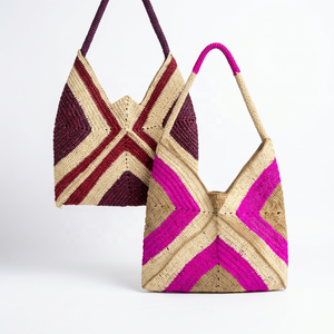 Grand sac fourre-tout bohème en raphia fait main, écologique, avec motif chevron à panneaux, en beige, à ouverture supérieure, pour usage quotidien - Product Image 6