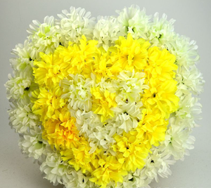 Couronne en forme de coeur chrysanthème couronne de porte artificielle pour la maison mariage saint valentin décoration funéraire - Product Image 2