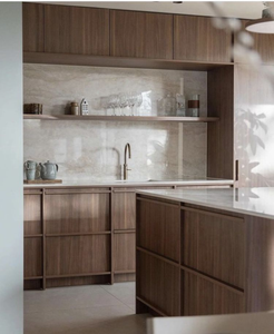 Conjunto de Muebles personalizados con diseños de gabinetes de roble blanco moderno, fabricante de gabinetes de cocina de chapa de madera japonesa listos para montar - Product Image 3