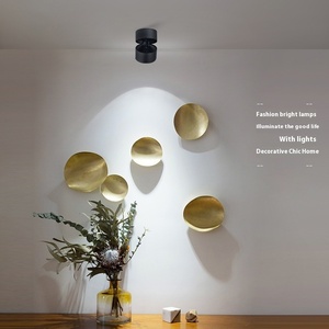Lumières LED pliantes à angle réglable <span class=keywords><strong>Spot</strong></span> de <span class=keywords><strong>plafond</strong></span> monté en surface moderne pour salon salle à manger salle à manger en aluminium - Product Image 2