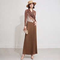 Robe plissée Miyake à manches longues et col rabattu, couleur dégradée, ornée de strass, tendance et livrée rapidement pour femmes