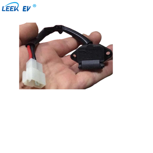 Chargeur haute capacité avec cordon de 20 cm de long et fil de 2,5 mm d'épaisseur - Product Image 2