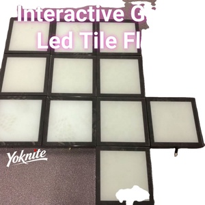 Piste de danse interactive LED RVB colorée 30x30 pour intérieur, idéale pour salles de jeux, dalles de sol LED, prix usine - Product Image 1