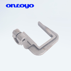 <span class=keywords><strong>Fourche</strong></span> d'alimentation Looper ASM 181993101 Pièces de machine à coudre Brother DA-9270 9280 etc. pour système d'alimentation par bras (Feed-off-the-arm) - Product Image 4