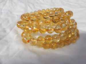 Bracelet en citrine polie de qualité supérieure, bijoux en cristal faits à la main pour l'abondance et l'alignement des chakras, disponible à un bon prix - Product Image 2