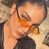 Nouvelles lunettes de soleil rectangulaires étroites et petites pour femmes, monture sans bordure teintée rose, jaune, rouge, lunettes de soleil pour femmes