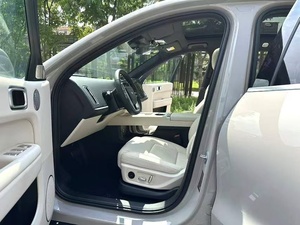 รถยนต์ Li Auto L6 SUV ปี 2024 แบบ 5 ที่นั่ง พร้อมเบาะหนังและหลังคาซันรูฟแบบพาโนรามา - Product Image 3