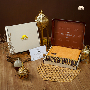 Gold Princess of Prayer Mat S Head Prayer Mat Faux Fur <b>Foam</b> Anti Grip Gold Tassel Premium 40x50cm with Box - Product Image 2