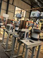 Machine de poinçonnage automatique d'œillets CNC
