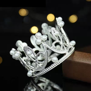 تاج صغير من اللؤلؤ لتزيين الكعك، زينة لحفلات أعياد الميلاد، إكسسوار للرأس لحفلات أعياد الميلاد - Product Image 6