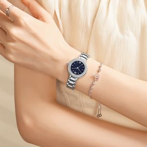 นาฬิกาข้อมือผู้หญิงทรงกลมบางเฉียบแบบลำลอง OEM ODM รุ่นใหม่ ตัวเรือนและสายสแตนเลสสตีล 316L ขนาด 29 มม. นาฬิกาควอตซ์ประดับเพชร - Product Image 3