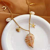 Venta caliente Ocean Series de Europa y América Conch Seahorse Beach Colgante Estilo de vacaciones Collar Light Luxury Shell Set