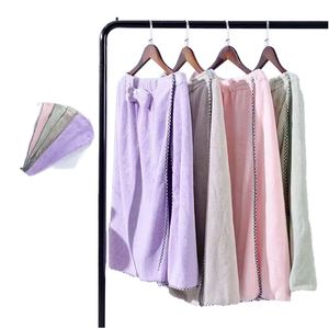 Ensemble peignoir et bonnet de bain séchant rapidement pour adultes, en microfibre ultra-absorbante et résistante à l'usure, couleur unie - Vente en gros usine HANDU - Product Image 1