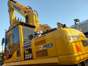 รถขุดมือสอง Komatsu PC220-8 สภาพดี รักษาอย่างดี น้ำหนัก 22 ตัน นำเข้าจากญี่ปุ่น รุ่นยอดนิยม ใช้งานได้ดี มีสินค้าในสต็อก - Product Image 3