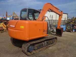 Excavatrice Hitachi ZX70 d'occasion de haute qualité |   Machine à chenilles de 7 tonnes |   Importé du Japon |   Solution fiable et économique - Product Image 2