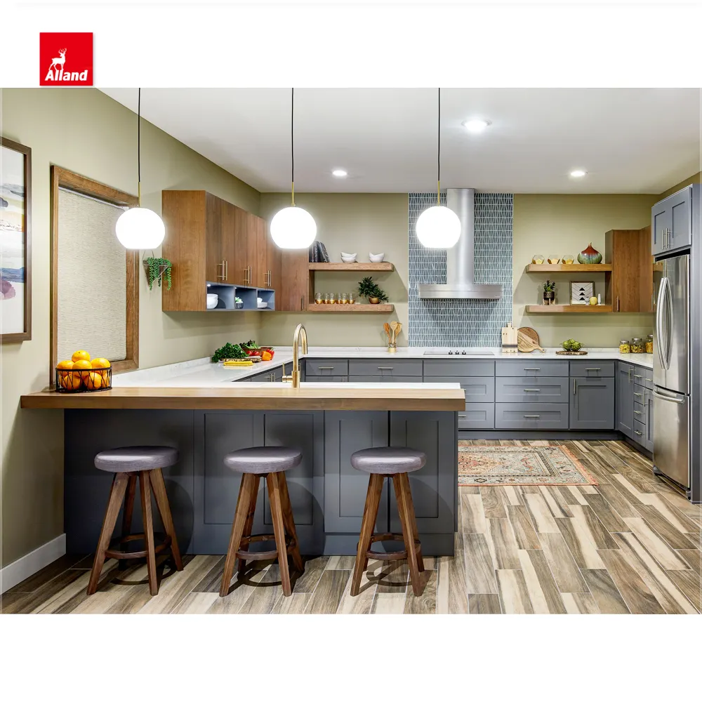China Diseño moderno personalizado Delgado Shaker madera contrachapada blanco cálido melamina alto brillo laca PVC gabinete de cocina