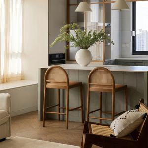 Chaise <span class=keywords><strong>de</strong></span> <span class=keywords><strong>bar</strong></span> en rotin en bois massif <span class=keywords><strong>de</strong></span> la campagne américaine <span class=keywords><strong>Tabouret</strong></span> <span class=keywords><strong>de</strong></span> <span class=keywords><strong>bar</strong></span> <span class=keywords><strong>rétro</strong></span> simple pour la maison Island Cafe High Chair for Use - Product Image 3