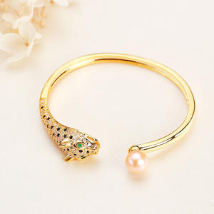 Pulsera de Perlas de Agua Dulce Chapada en Oro Genuino Personalizada de Estilo Europeo Americano, con Microincrustaciones de Circonita, Cabeza de Leopardo - Product Image 3
