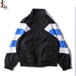 Chaqueta Deportiva Vintage Personalizada con Bloques de Color para Hombre, Chaqueta Cortavientos con Cremallera Completa, Chaqueta de Hip Hop con Mangas de Patchwork - Product Image 6