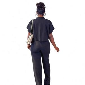 Ensemble deux pièces d'été pour femme : T-shirt à double boutonnage, haut court et pantalon à manches courtes - Product Image 5