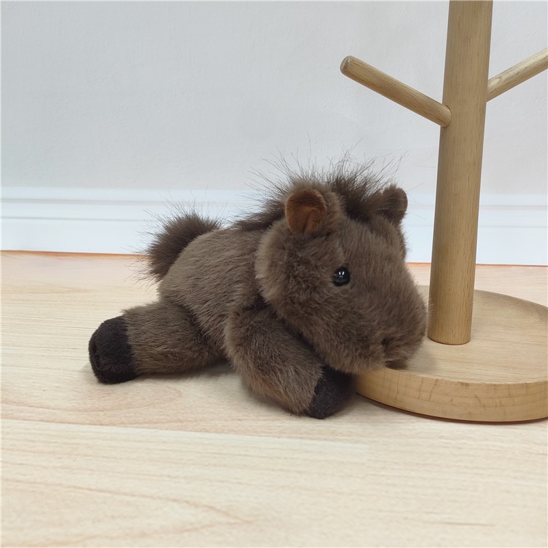 Caballo César de tres posturas fragante de 18 cm