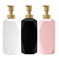 Bouteilles cylindriques de luxe en PET à facettes avec pompe métallique dorée, imprimées en sérigraphie, contenants vides rechargeables pour lotion et huile essentielle