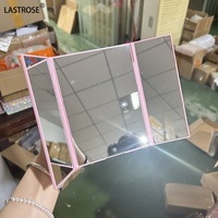 Miroir de Maquillage Rectangulaire Pliant en Trois Volets avec Support, Personnalisable (Logo Privé), en Plastique, pour Vente en Gros