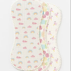 Paquete de 3 Paños de Muselina para Bebés Olka Tots, Paño Doble de Algodón con Estampados de Elefantes, Flechas y Animales - Product Image 1