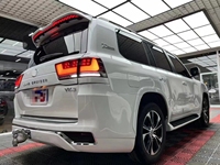 LC200 mise à niveau vers LC300 kit carrosserie pare-chocs avant arrière mise à niveau extérieure accessoires de conversion pour Toyota Land Cruiser LC200