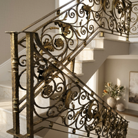 Balustrade simple et rustique en fer forgé / Rampe d'escalier fixée au sol avec design résistant à la rouille pour usage hôtelier / Main courante d'escalier