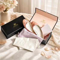 Boîte cadeau rigide à rabat magnétique personnalisée avec intérieur en satin rose, logo en feuille d'or, emballage de luxe pour chaussures, vente en gros