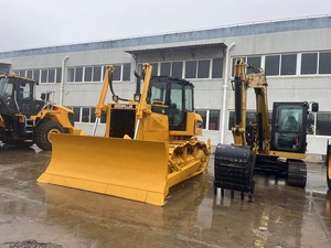 Bulldozer CAT D6G d'occasion, modèle 2020, capacité de bulldozing de 160 kW, capacité de déplacement de 4,5 m, équipement de construction sur chenilles avec moteur et boîte de vitesses - Product Image 2