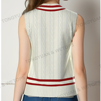 BSCI pakaian kustom kabel Wanita antik rajutan V-Neck pola memutar cetak sweter rompi kriket Pullover wanita bordir