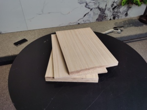 Tablero de madera contrachapada de <span class=keywords><strong>pizarra</strong></span> laminada de <span class=keywords><strong>melamina</strong></span> de 16mm de China Guangdong 1220x2440mm para madera contrachapada de caja de madera de altavoz vacío - Product Image 3