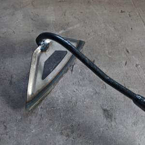 Promotion : Housse de désherbage robuste <span class=keywords><strong>tout</strong></span> <span class=keywords><strong>acier</strong></span> à long manche pour le travail du sol en extérieur et les terrains vierges - Product Image 1