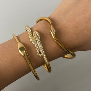 Brazalete abierto con incrustaciones de circonita en tono dorado con forma de serpiente para mujer, regalo de joyería - Product Image 3
