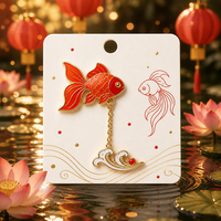Broche Poisson Rouge, Pendentif Vague, Épingles Métalliques, Badges, Bijoux du Nouvel An Chinois, Vente en Gros, Épingles en Émail Souple Personnalisées, Usine OEM