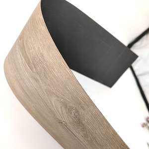 พื้นไวนิล SPC สีน้ำตาลช็อกโกแลต กันน้ำ กันลื่น เป็นมิตรกับสิ่งแวดล้อม ระบบคลิ๊กล็อค รับประกัน 5 ปี ดีไซน์กราฟิกทันสมัย สำหรับบันไดและโรงรถ - Product Image 4