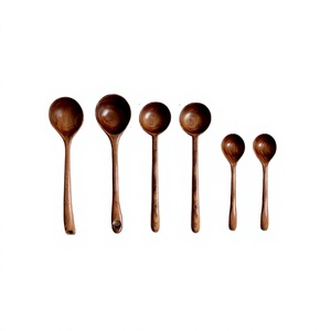 Ensemble de 6 cuillères en bois de différentes tailles, ensemble de couverts pour la décoration de table de restaurant, couverts aux meilleurs prix - Product Image 1