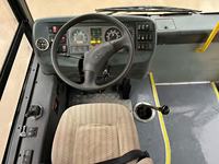 Autobús de Lujo Diésel Euro 3 con Volante a la Derecha, Manual, Usado, para Turismo, Amplio y Confortable, para Eventos Empresariales y Excursiones de Larga Distancia
