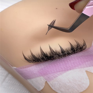 ขนตาปลอม DRAGONLASH Spire Lashes 0.07 C D 15-20MIX แบบปลายแหลม สไตล์อนิเมะ ขนฟูฟ่อง หนาเต็มพิกัด สีดำด้านพิเศษ วัสดุอื่นๆ - Product Image 5