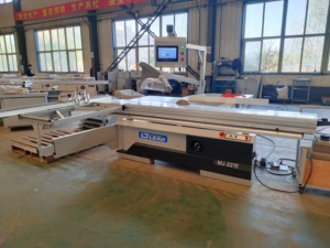 Sistema di Guida Automatica di Precisione CNC per Sega Circolare, Sega a Pannello di Precisione per Mobili - Product Image 1