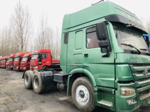 Camión Tractor Usado Sinotruk Euro2 Diésel 6X4 con Volante a la Izquierda, HOWO de 10 Ruedas, Capacidad de Carga de 21-30T, 371hp, Cámara Trasera de 360° - Product Image 2