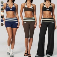 Ensemble de yoga personnalisé pour femme : Soutien-gorge de sport rayé à dos nu, short cycliste taille haute, legging évasé capri – 3 styles pour l'entraînement en salle de sport